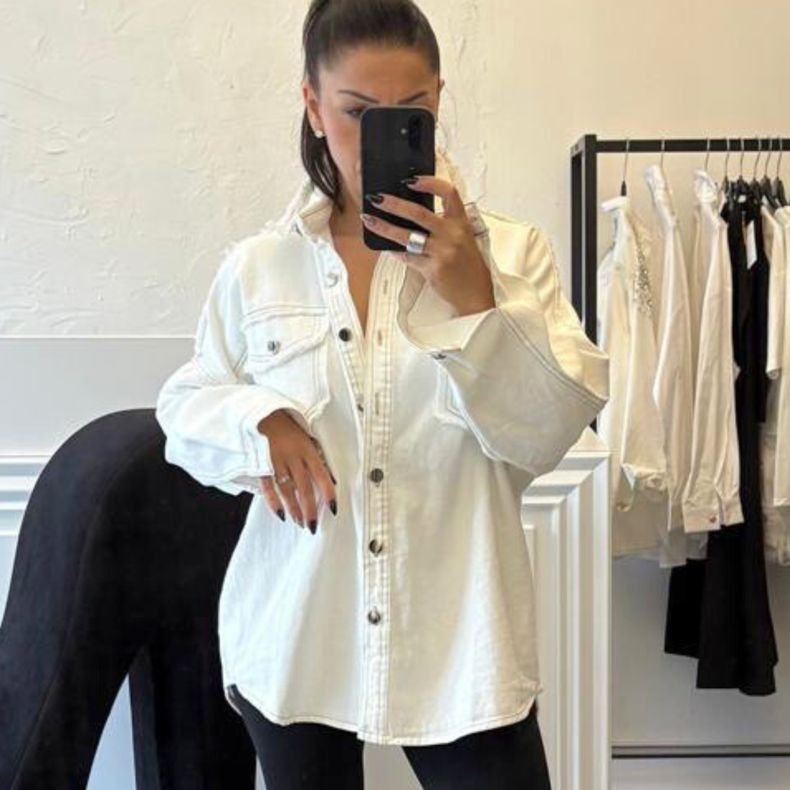 Classic White Denim Jacket - immagine 3